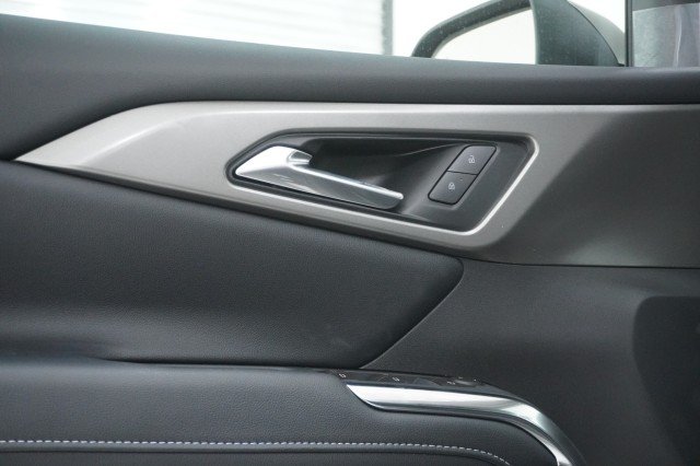 New 2026 Mosaic Black Metallic Chevrolet LT image 15