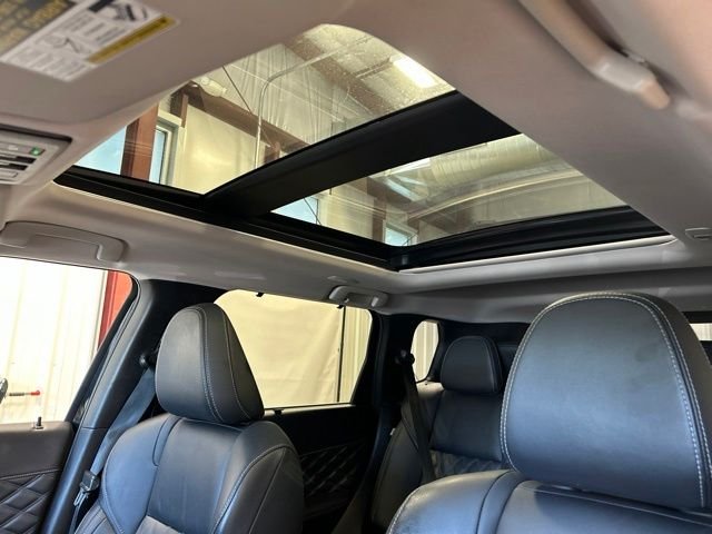 Used 2024 Black Diamond Mitsubishi SEL image 36