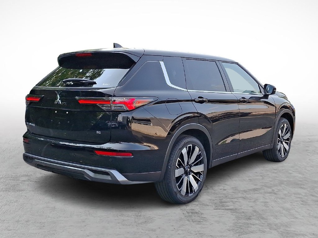 New 2026 Black Mitsubishi SE 1.5T S-AWC image 4