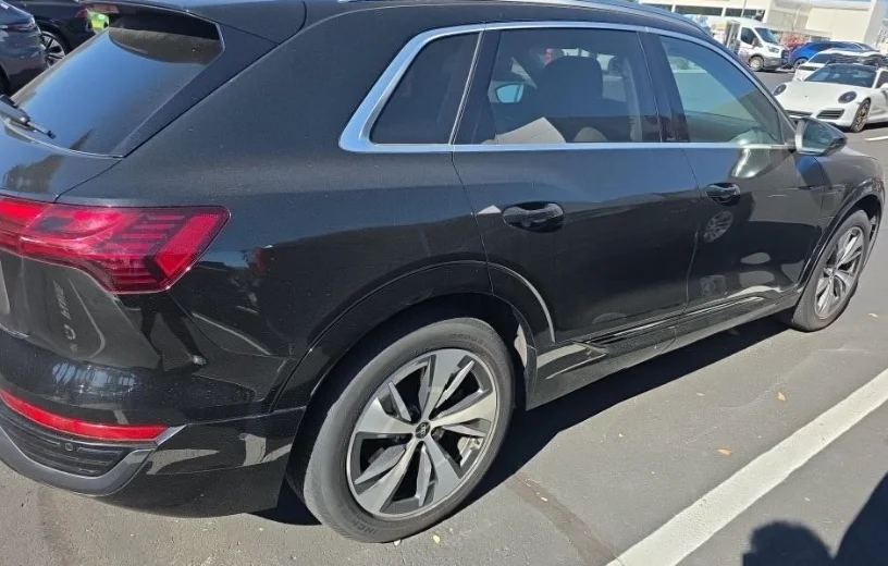 Used 2024  Audi Premium Plus image 8