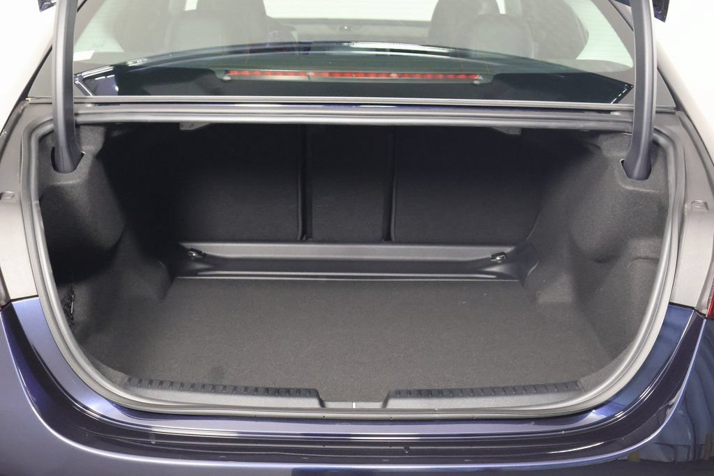 New 2026 Nautical Blue Metallic Mercedes-Benz E 350 image 18