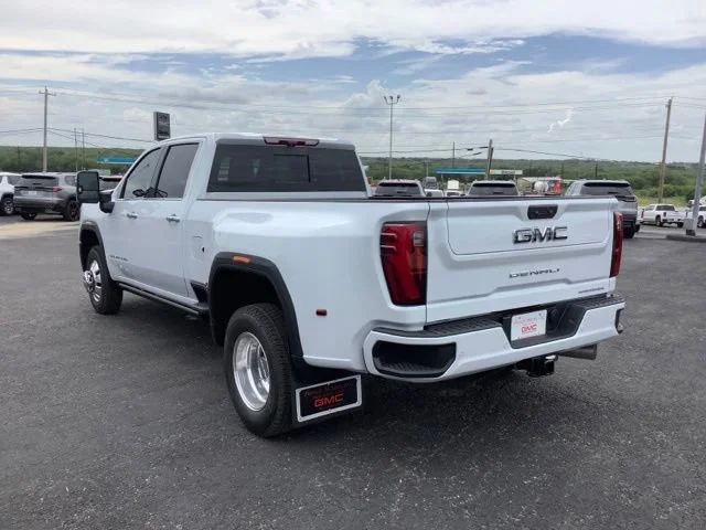 2026 GMC Sierra 3500HD Denali Ultimate - Photo 7
