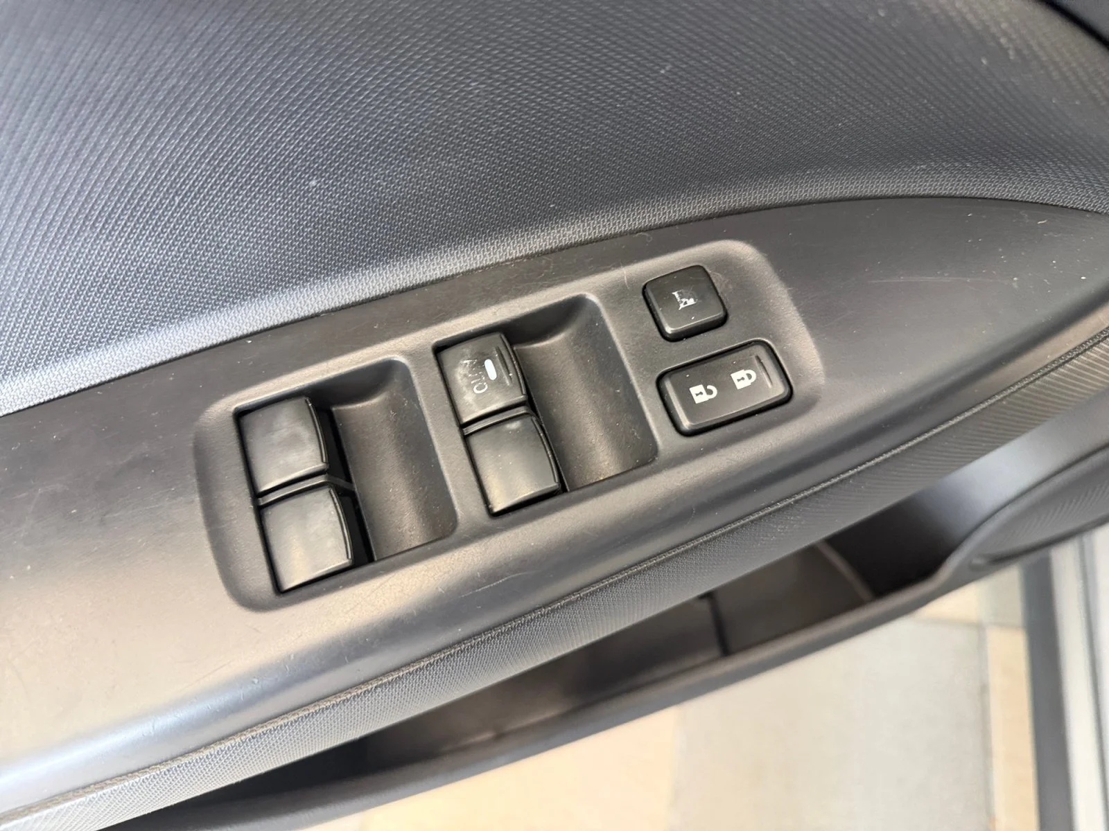 Used 2018 Gray Mitsubishi ES image 23
