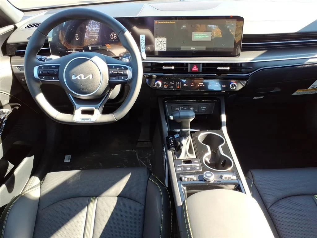 2026 Kia K5 GT - Photo 11
