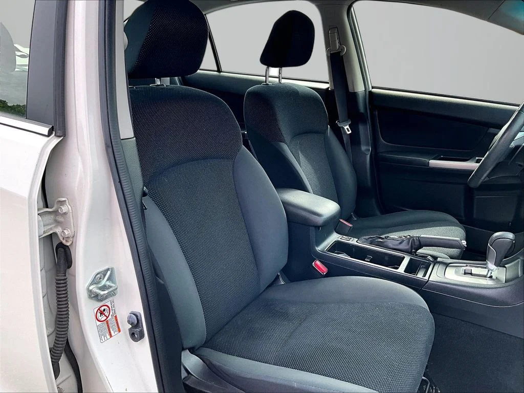 Used 2015 White Subaru 2.0i Premium image 8