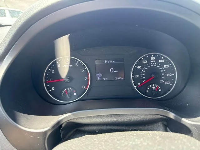 Used 2022 White Kia LX image 16