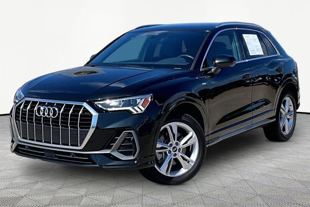 2023 Audi Q3 Premium