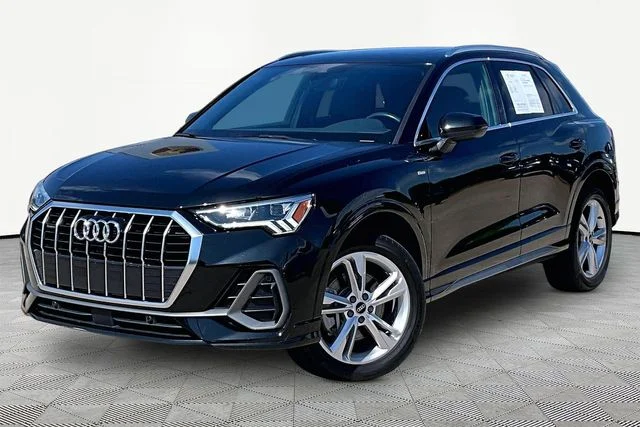 2023 Audi Q3 Premium