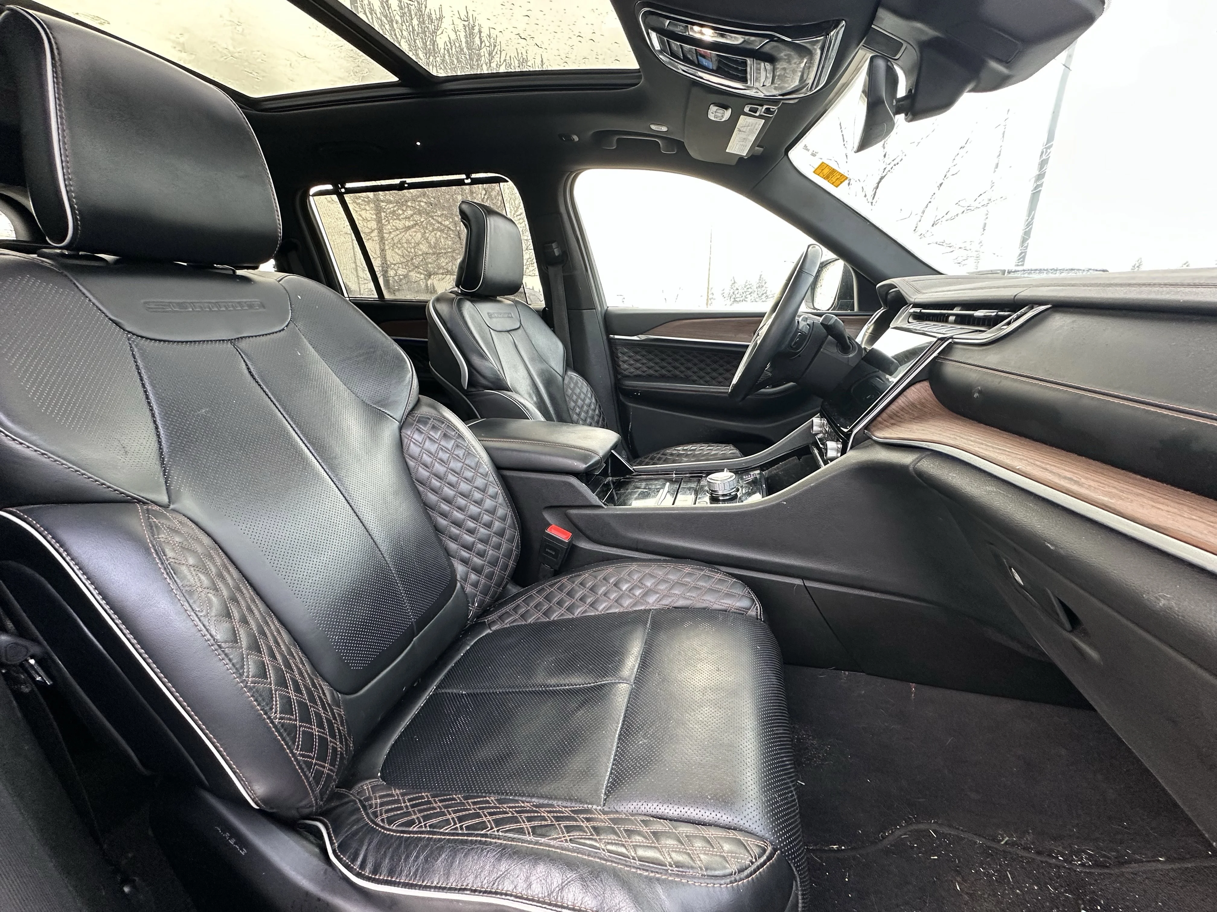 Certified Used 2021 Diamond Black Crystal Pearl Jeep Summit image 17