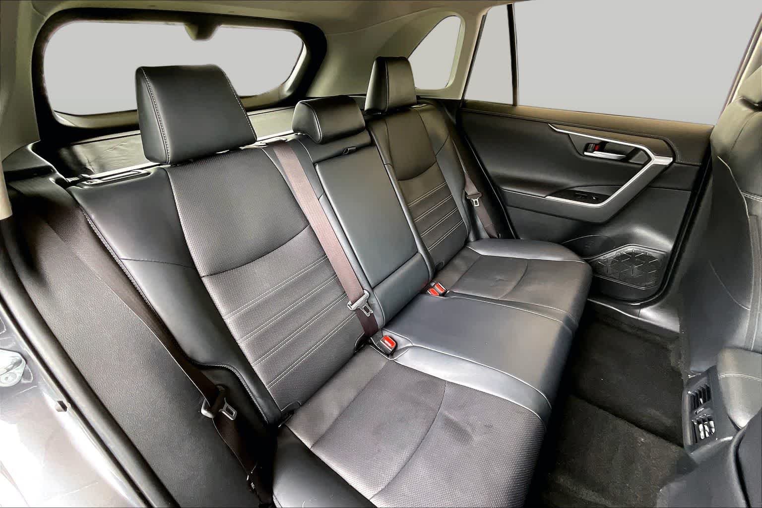 Used 2020 Magnetic Gray Metallic Toyota Hybrid Limited image 18