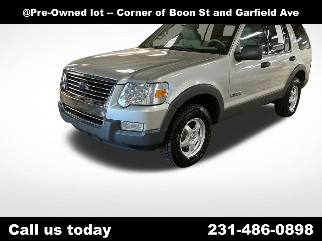 Used 2006 Silver Ford XLT image 1