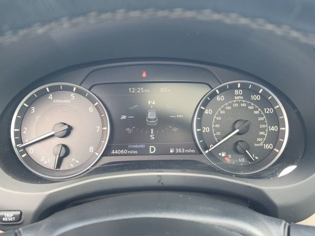 Used 2019 Gray INFINITI LUXE image 30