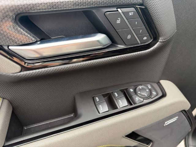 2026 Chevrolet Silverado 1500 ZR2 - Photo 11