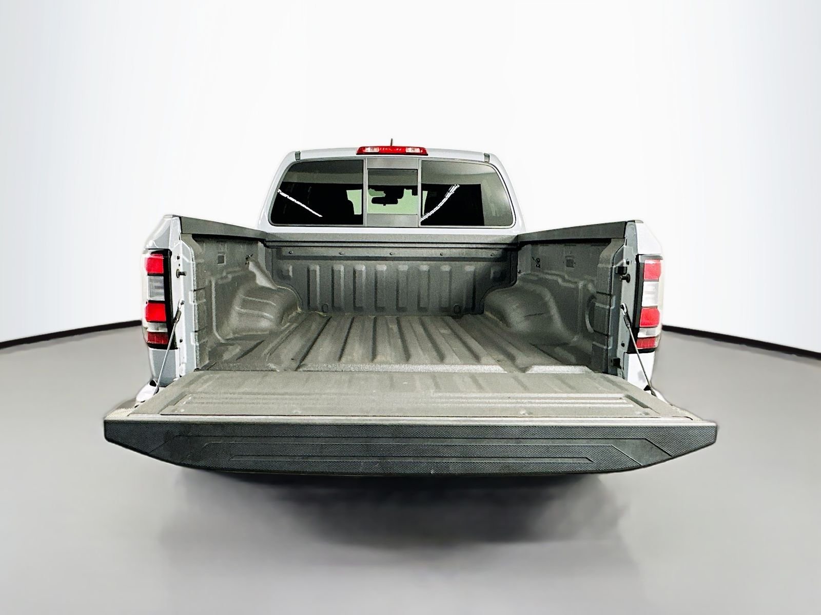 Used 2022 Boulder Gray Pearl Nissan PRO-4X image 24