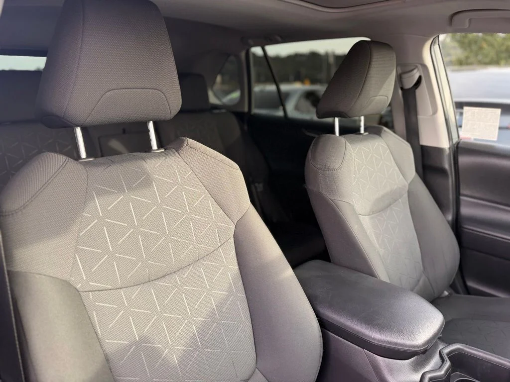 Used 2022  Toyota XLE image 26