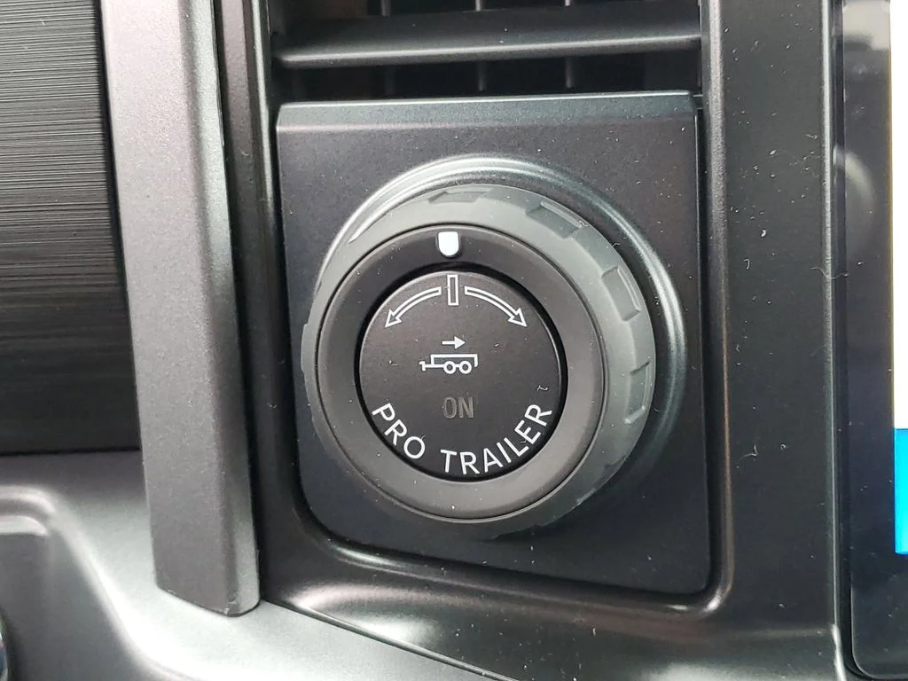 New 2026 Avalanche Ford XLT image 13
