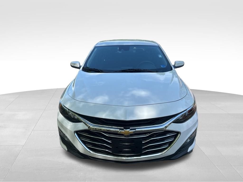Used 2023 White Chevrolet LT image 9