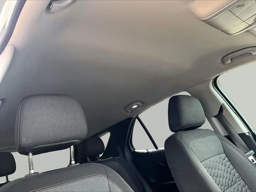 Used 2018 Silver Chevrolet LT image 31