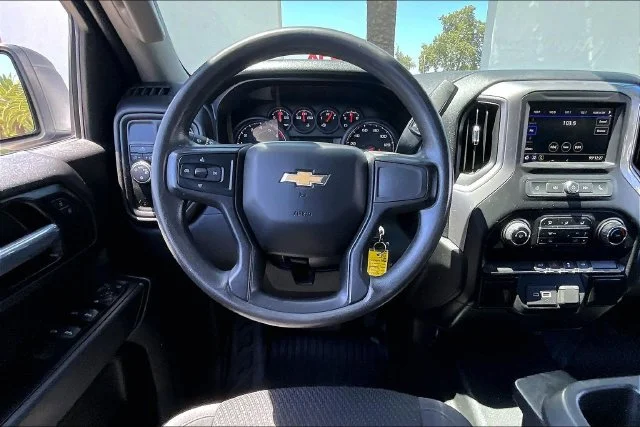 Used 2021 Summit White Chevrolet WT image 5