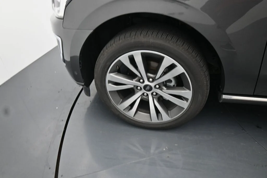 Used 2021 Gray Ford Limited image 16