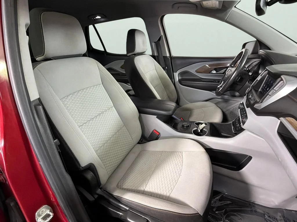 Used 2020 RED QUARTZ TINTCOAT GMC SLE image 33