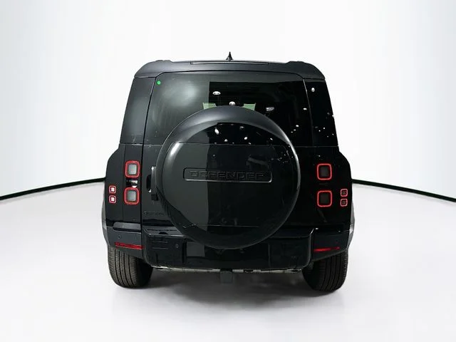 Used 2026  Land Rover S image 6