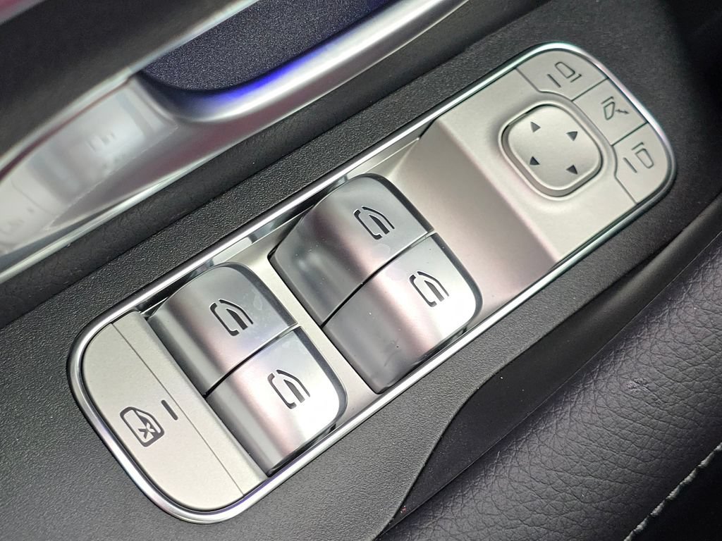 New 2026 MANUFAKTUR Moonlight White Magno Mercedes-Benz GLS 450 image 67