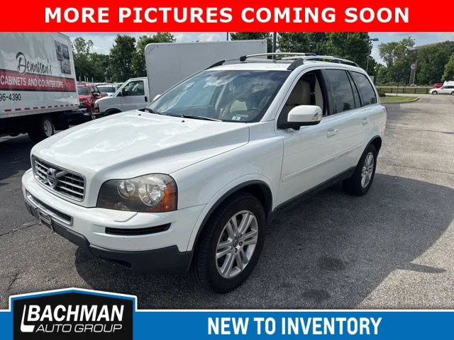 Used 2011 Ice White Volvo I6 image 3
