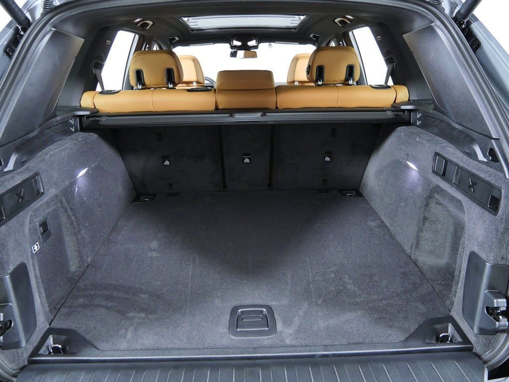 New 2026 Skyscraper Grey Metallic BMW xDrive40i image 25