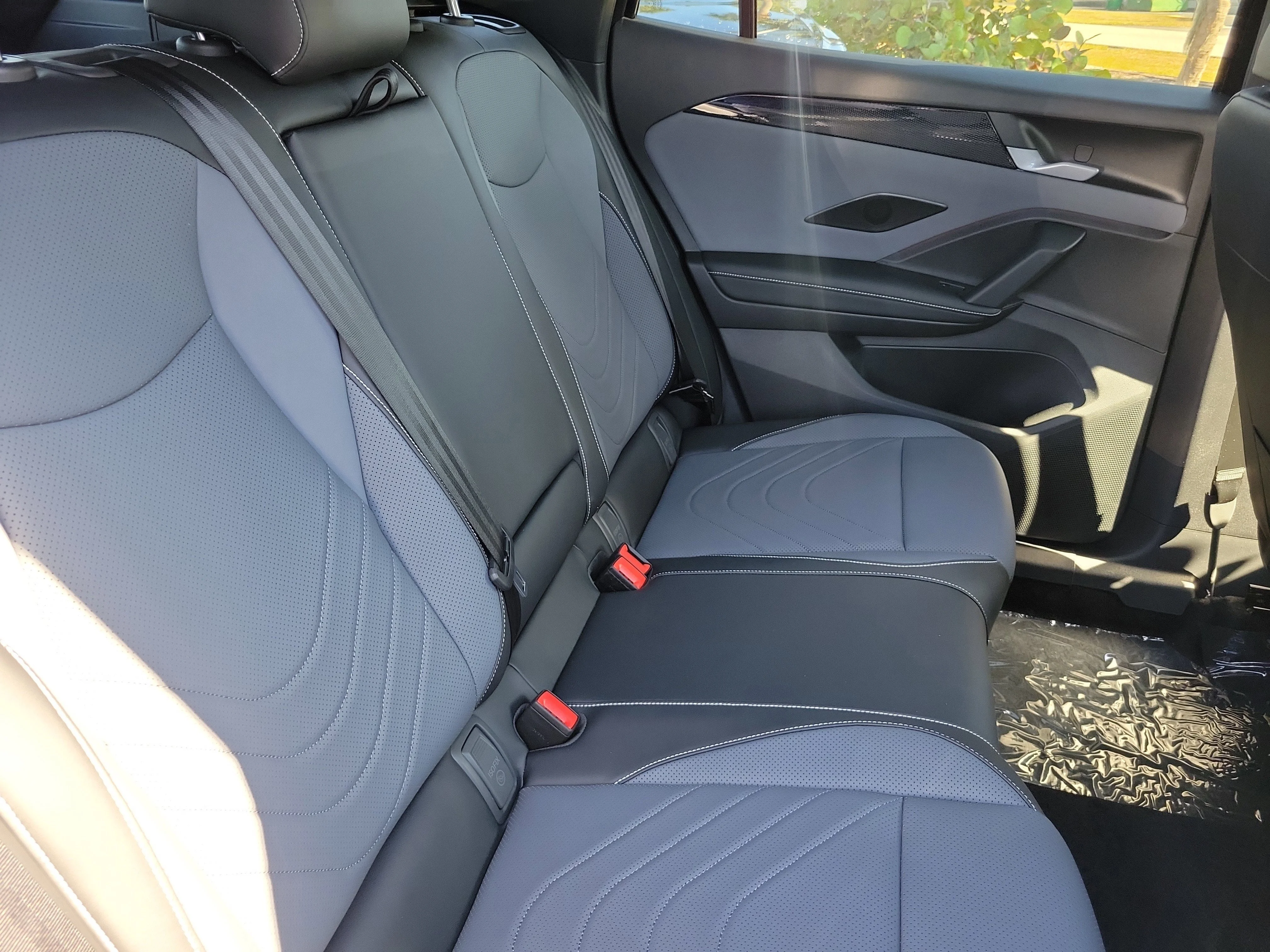 2026 Volkswagen Tiguan SE R-LINE BLACK - Photo 10