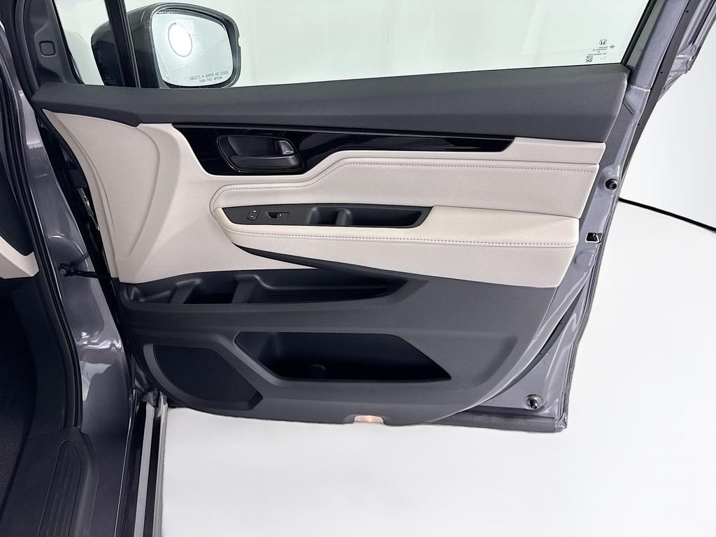 New 2026 Modern Steel Metallic Honda Touring image 27