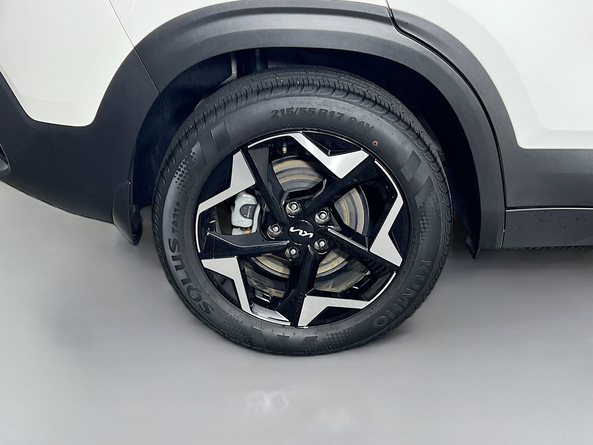 Used 2024 Snow White Pearl Kia EX image 37