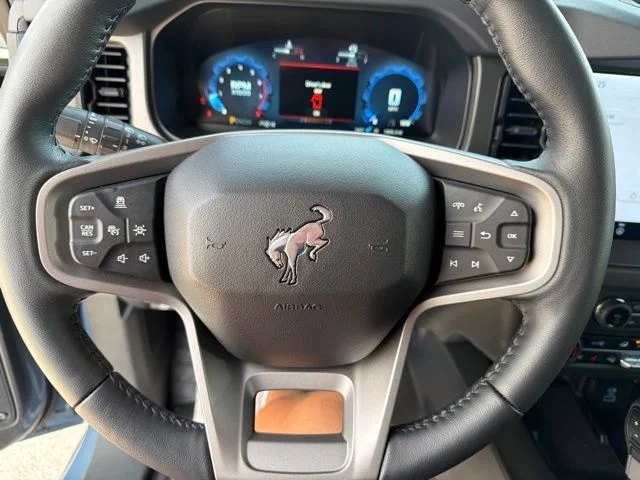 Used 2025 Azure Gray Metallic Ford Badlands image 13