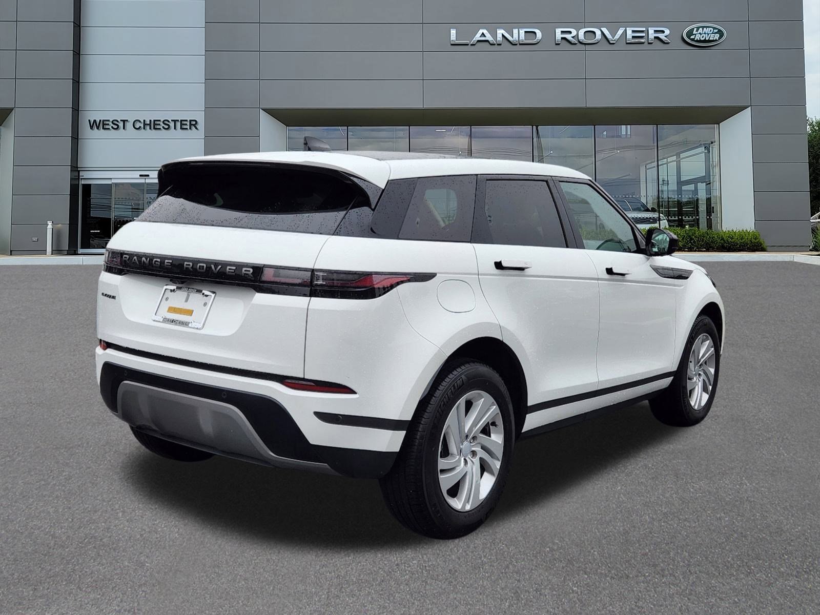 Certified Used 2024 Fuji White Land Rover S image 4