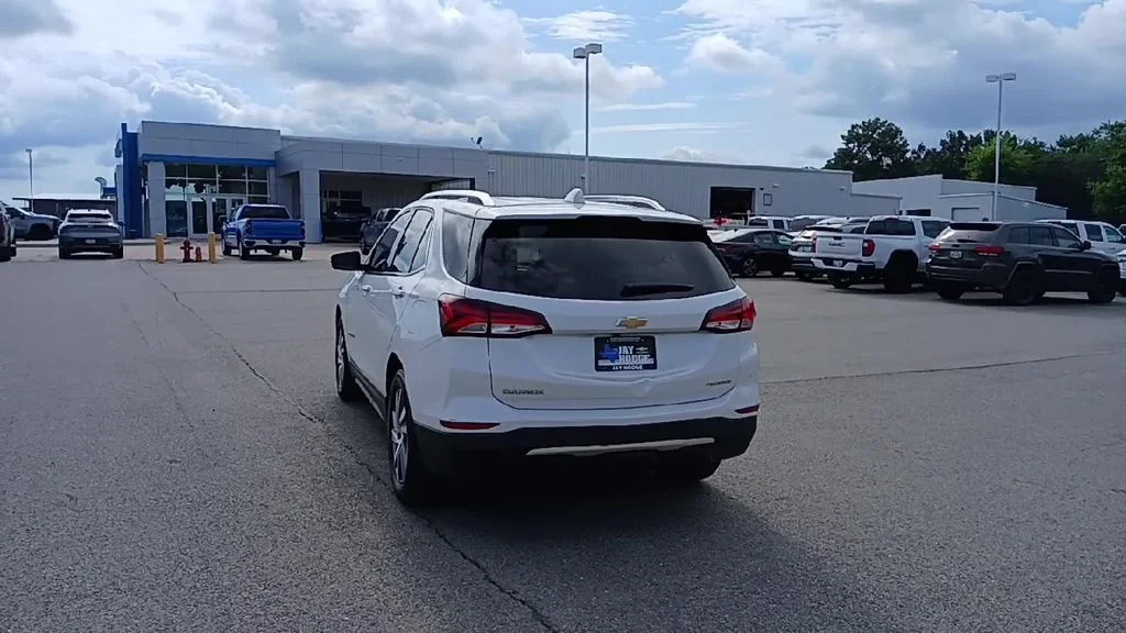 Used 2022 Beige Chevrolet Premier image 7