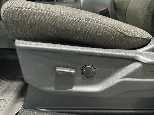 New 2027 White Ford XLT image 18