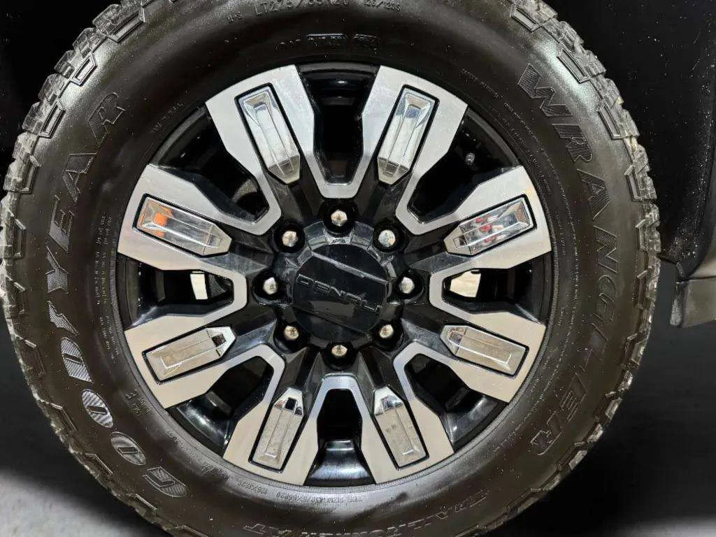 Certified Used 2024 Onyx Black GMC Denali image 30