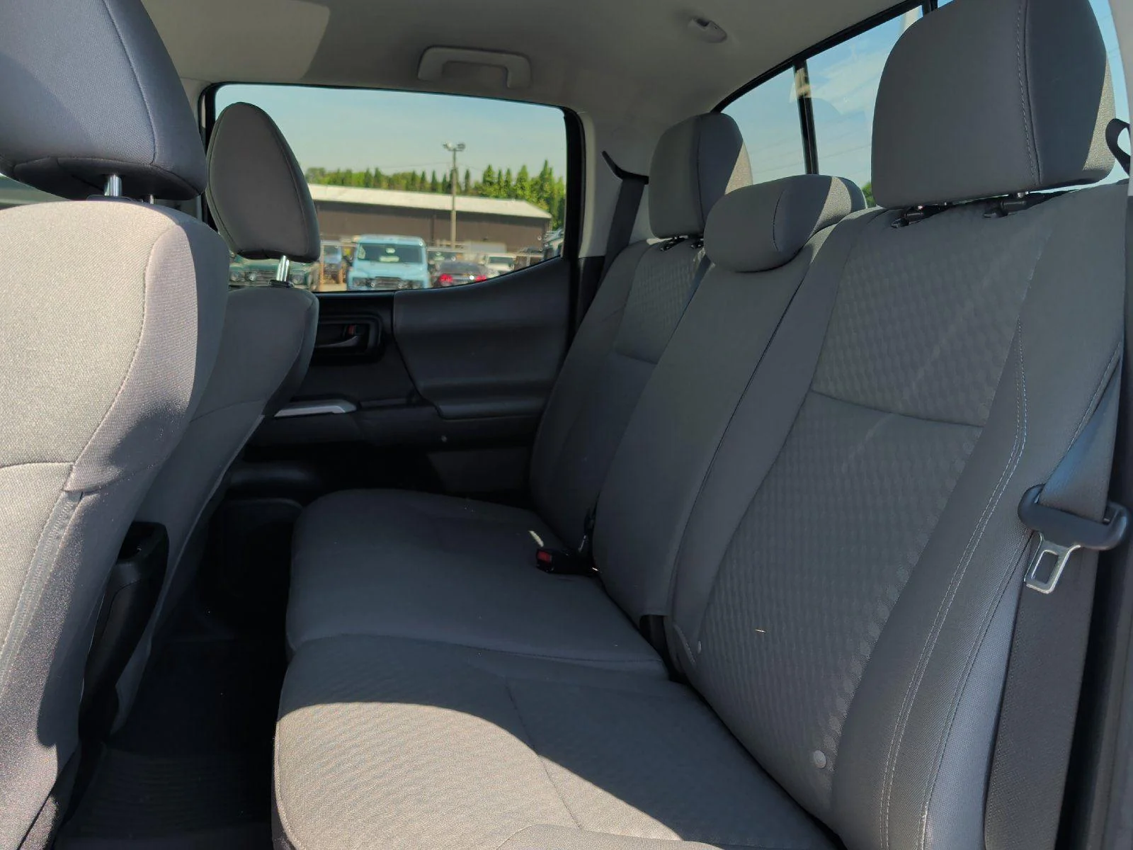 Used 2023 Ice Cap Toyota SR5 image 33