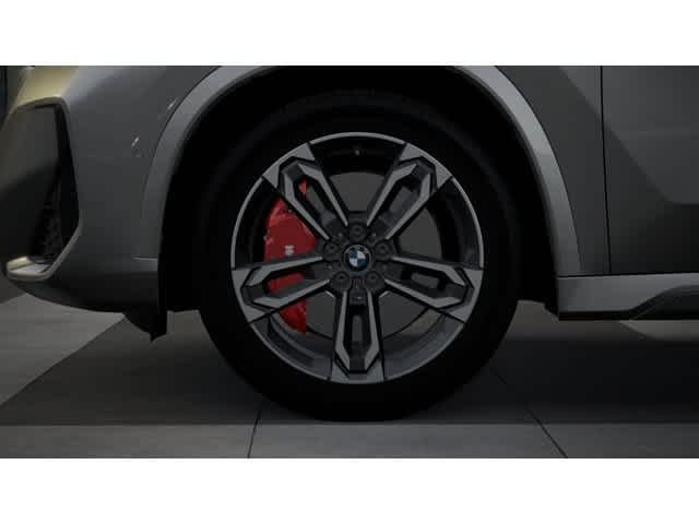 New 2026 Space Silver Metallic BMW xDrive28i image 7