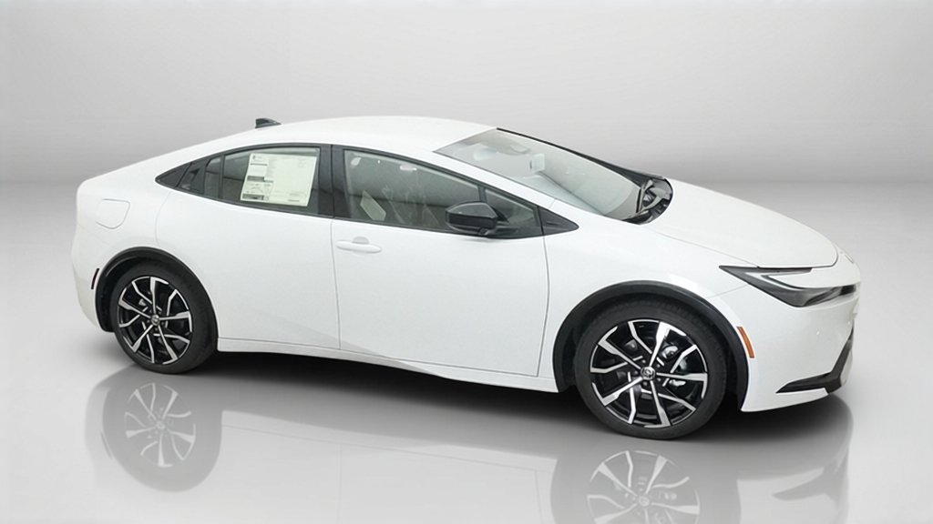 New 2026 Wind Chill Pearl Toyota XSE image 33