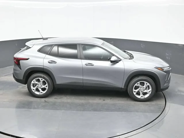 2026 Chevrolet Trax LS - Photo 16