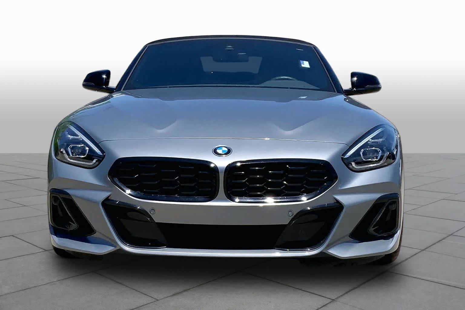 Used 2025 Skyscraper Grey Metallic BMW sDrive30i image 3