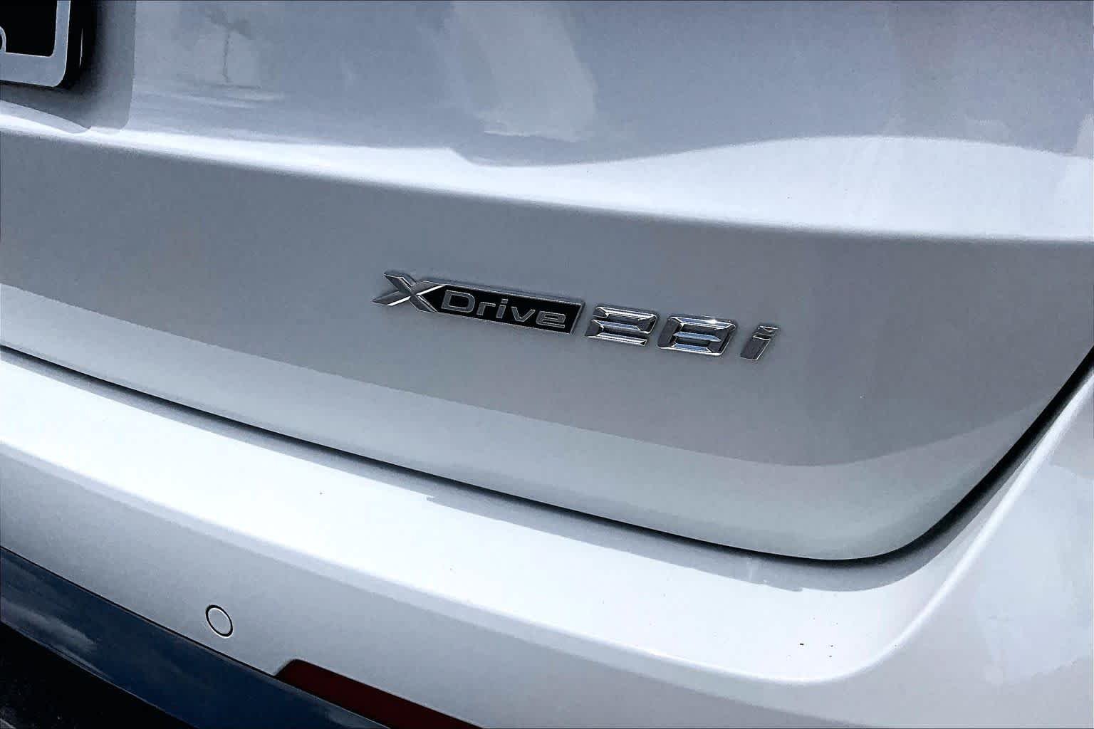 Certified Used 2023 Alpine White BMW xDrive28i image 10