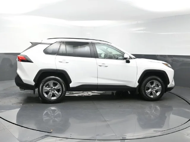Used 2025 White Toyota XLE image 8