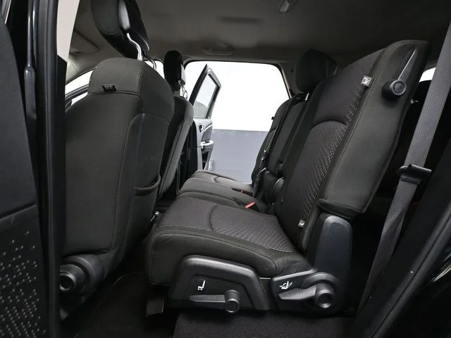 Used 2019 Black Dodge SE image 33