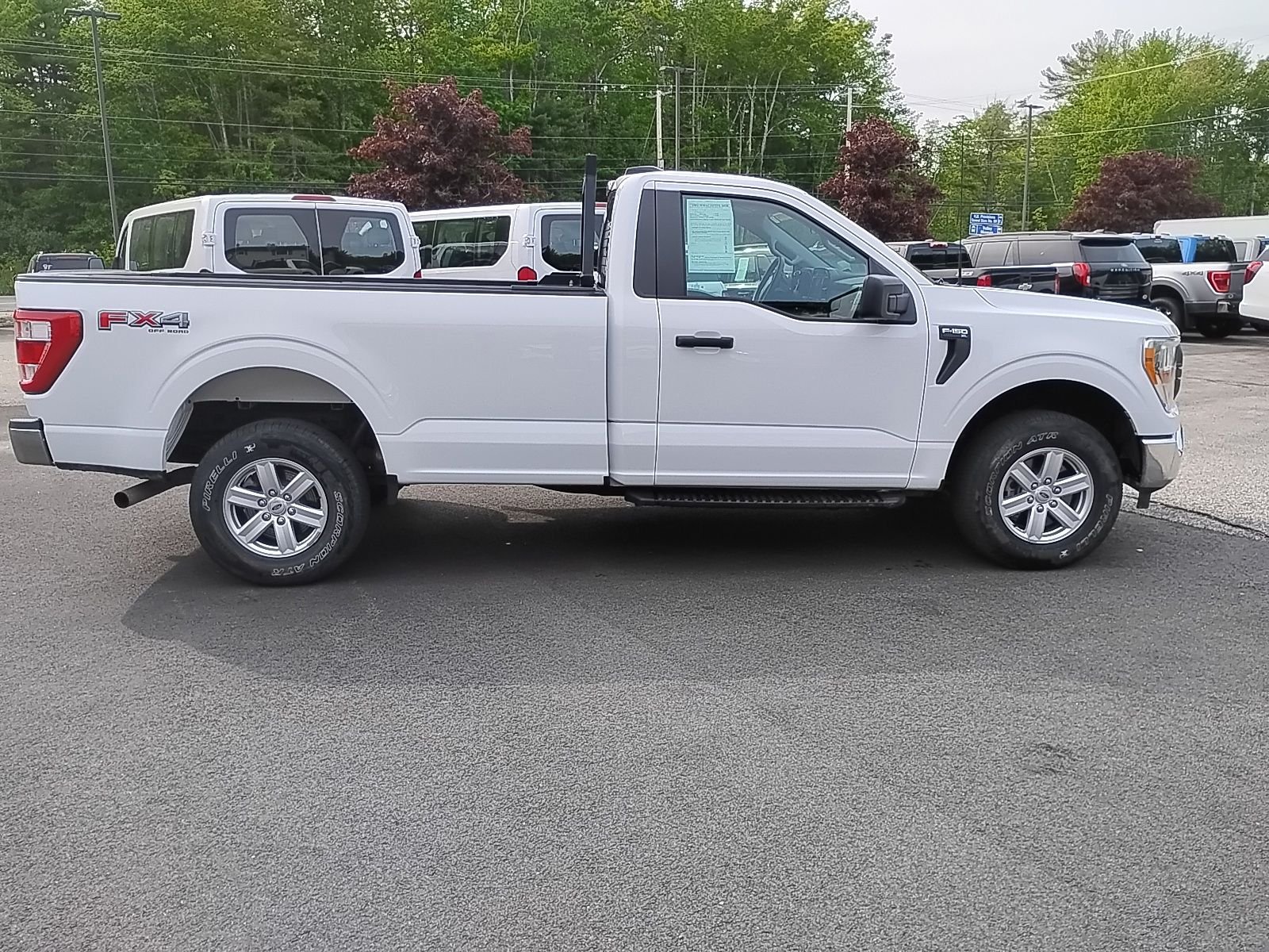 Used 2021 White Ford XL image 8