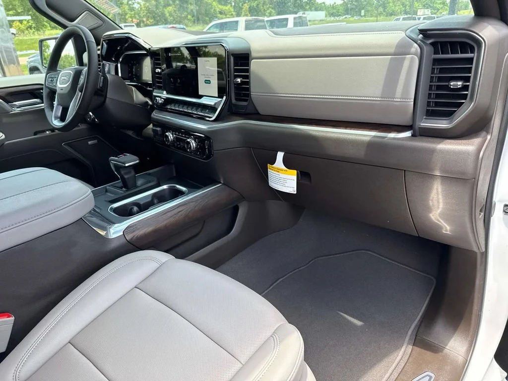 2026 GMC Sierra 1500 SLT - Photo 24