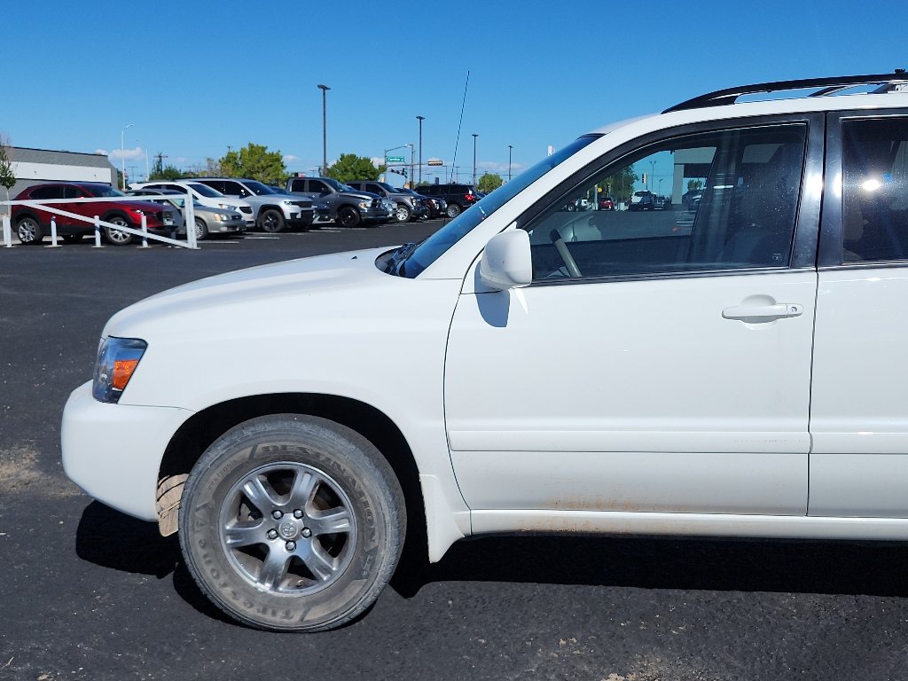 Used 2005  Toyota  image 10