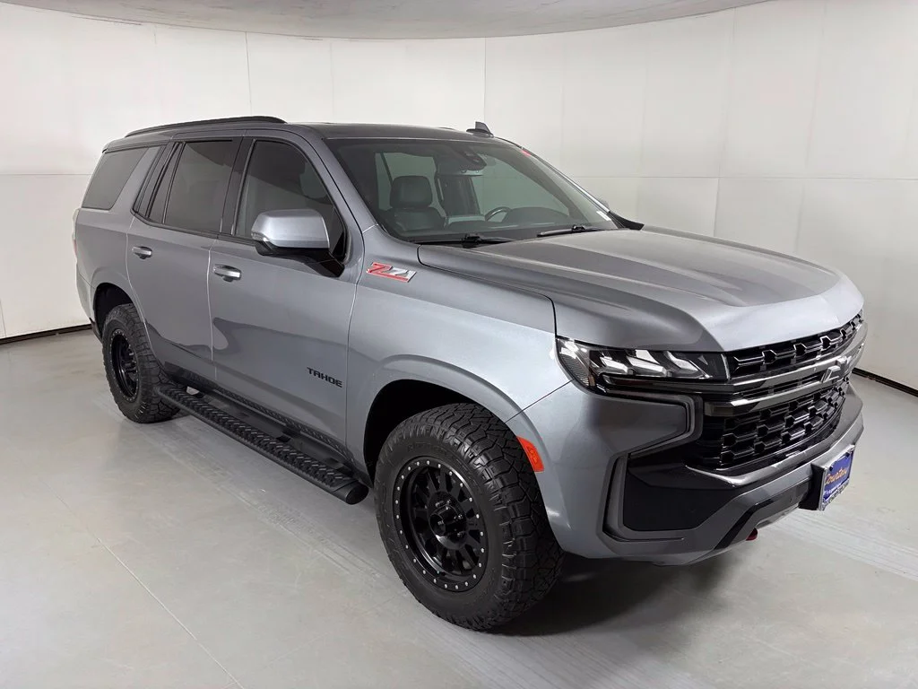 Used 2021 Gray Chevrolet Z71 image 2