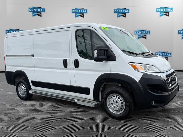 Used 2025 White Ram Base image 6
